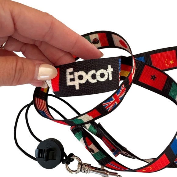 1997 Vintage EPCOT Lanyard/Neck Strap from Disney World Around The World Flags - Picture 2 of 6